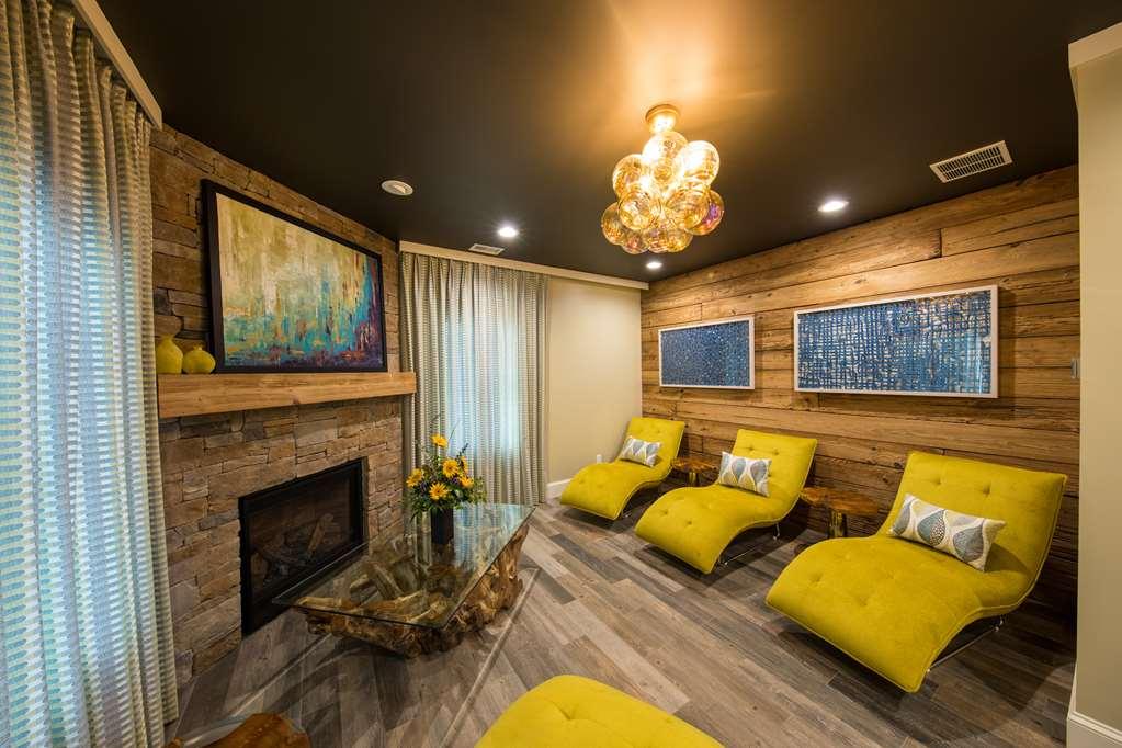 The Inn At Willow Grove Orange Room photo