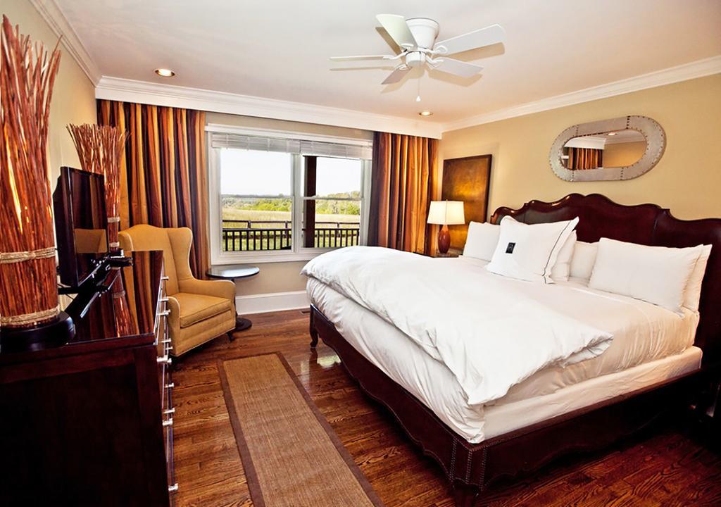 The Inn At Willow Grove Orange Exterior photo